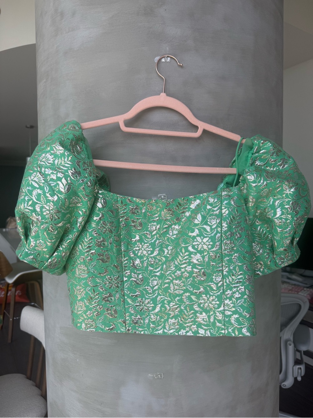 Alice + Olivia Green Metallic Floral Puff-Sleeve Crop Top